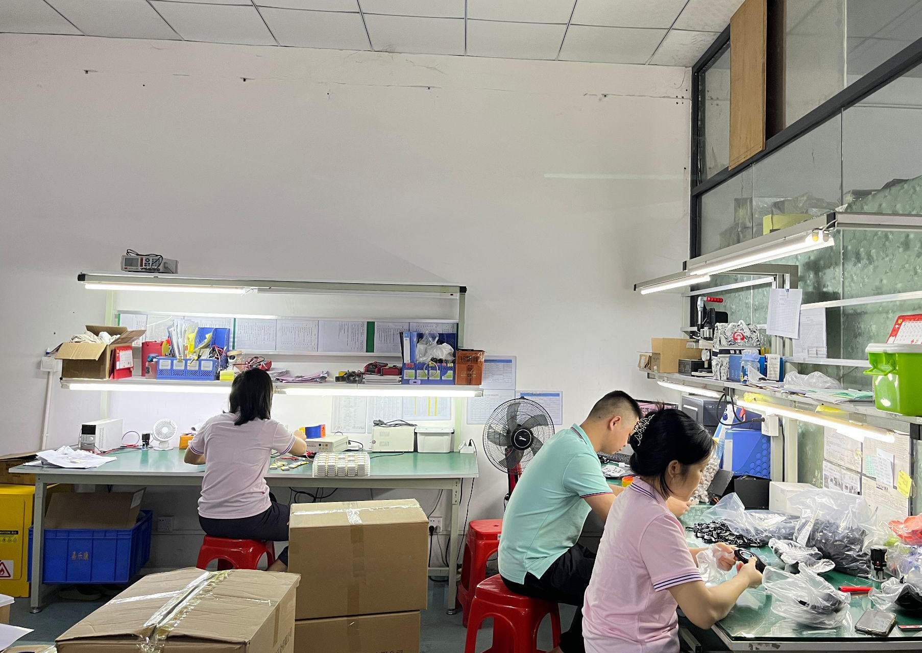 ركن فحص ملحقات منتجات التدليك